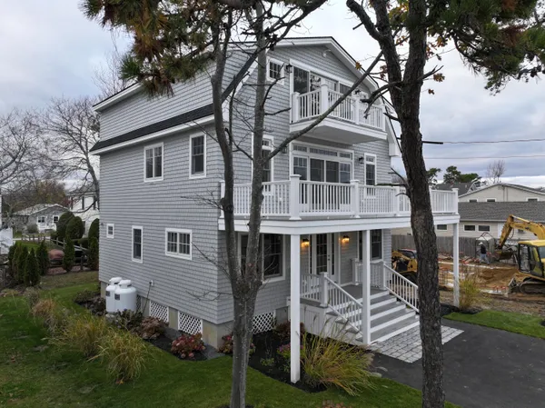 $2,620,000 | 390 Ocean Avenue, Wells, ME 04090