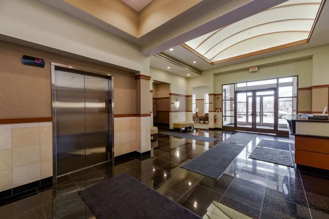 $369,900 | 6420 Double Eagle Drive, Unit 712, Woodridge, IL 60517