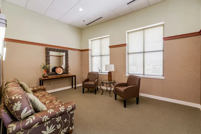 $369,900 | 6420 Double Eagle Drive, Unit 712, Woodridge, IL 60517