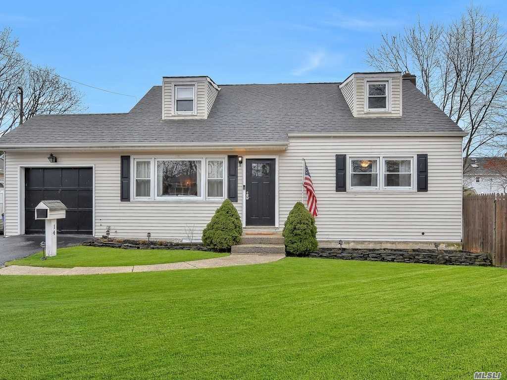 14 Brookes Road North Babylon, NY 11703 - Photo 1 of 1 Gallery Image 1