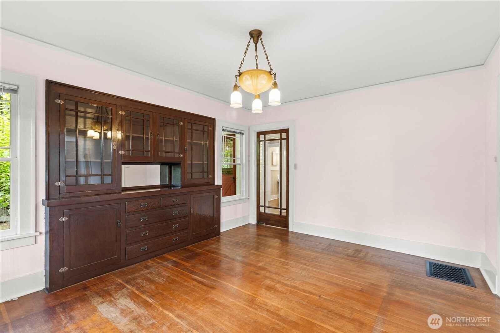 18608 101st Avenue Northeast Bothell, WA 98011 - Photo 11 of 39