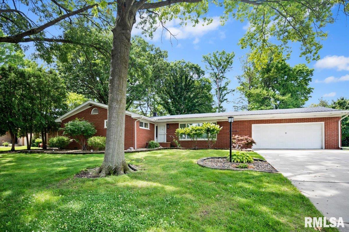 9 Inverness Road Springfield, IL 62704 - Photo 3 of 26