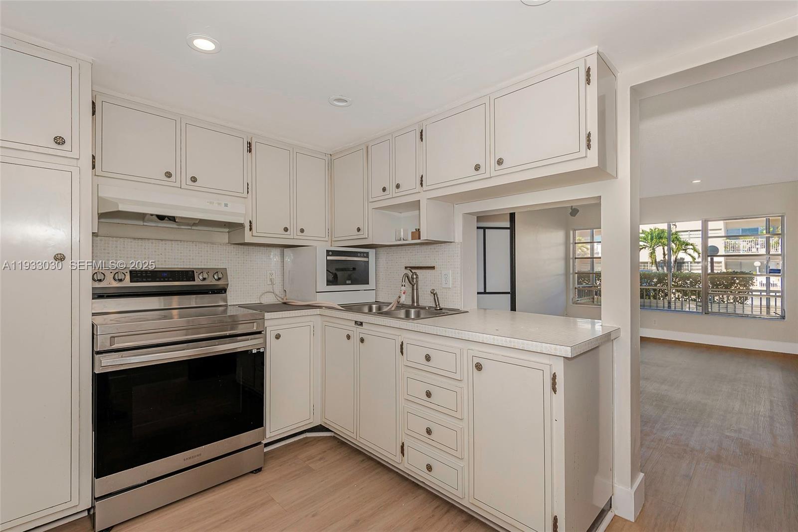 16800 Northeast 15th Avenue, Unit 115 Miami, FL 33162 - Photo 4 of 17