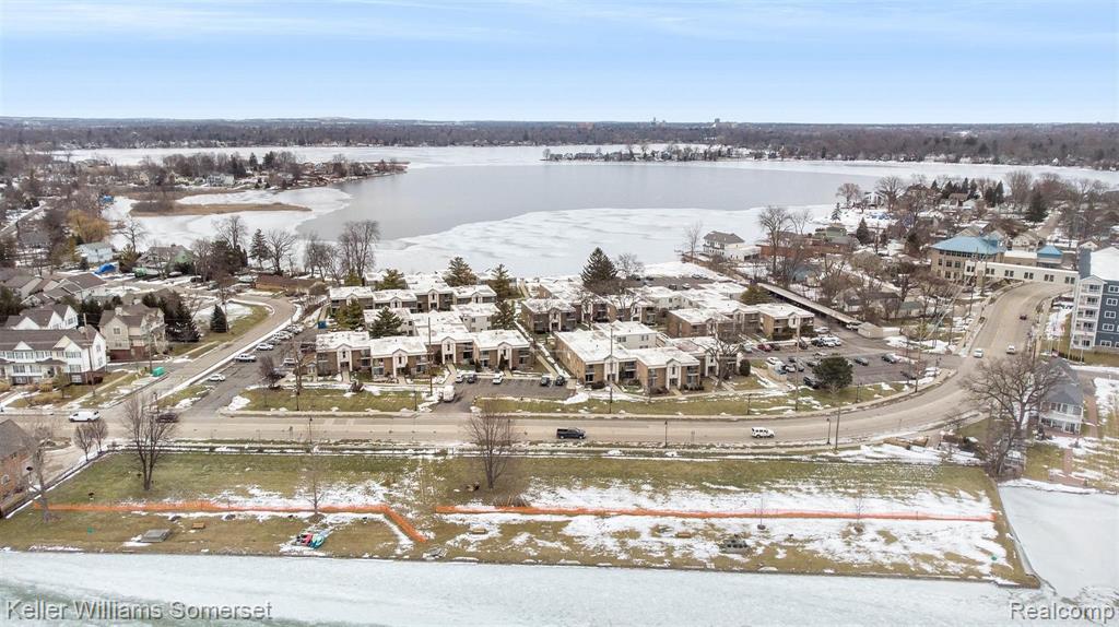 1643 Cass Lake Road Keego Harbor, MI 48320 - Photo 22 of 28