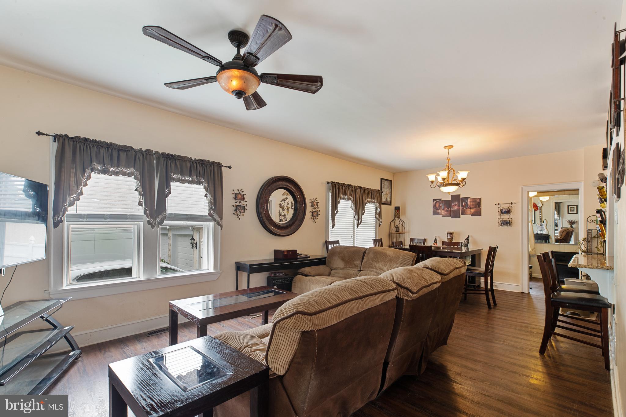 915 Fairview Road Swarthmore, PA 19081 - Photo 5 of 27 Living Room
