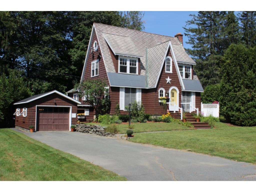 114 Underclyffe Road St. Johnsbury, VT 05819 - Photo 1 of 24