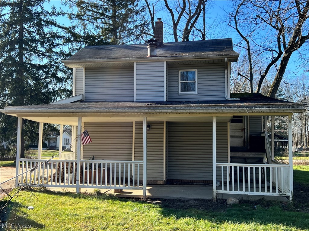 3915 Templeton Road Northwest Warren, OH 44481 - Photo 2 of 23 Back Porch