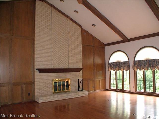 2563 Munster Road Rochester, MI 48309 - Photo 10 of 23 Family Room