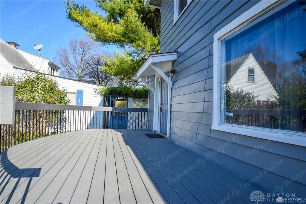2926 Robin Road Dayton, OH 45409 - Photo 4 of 28