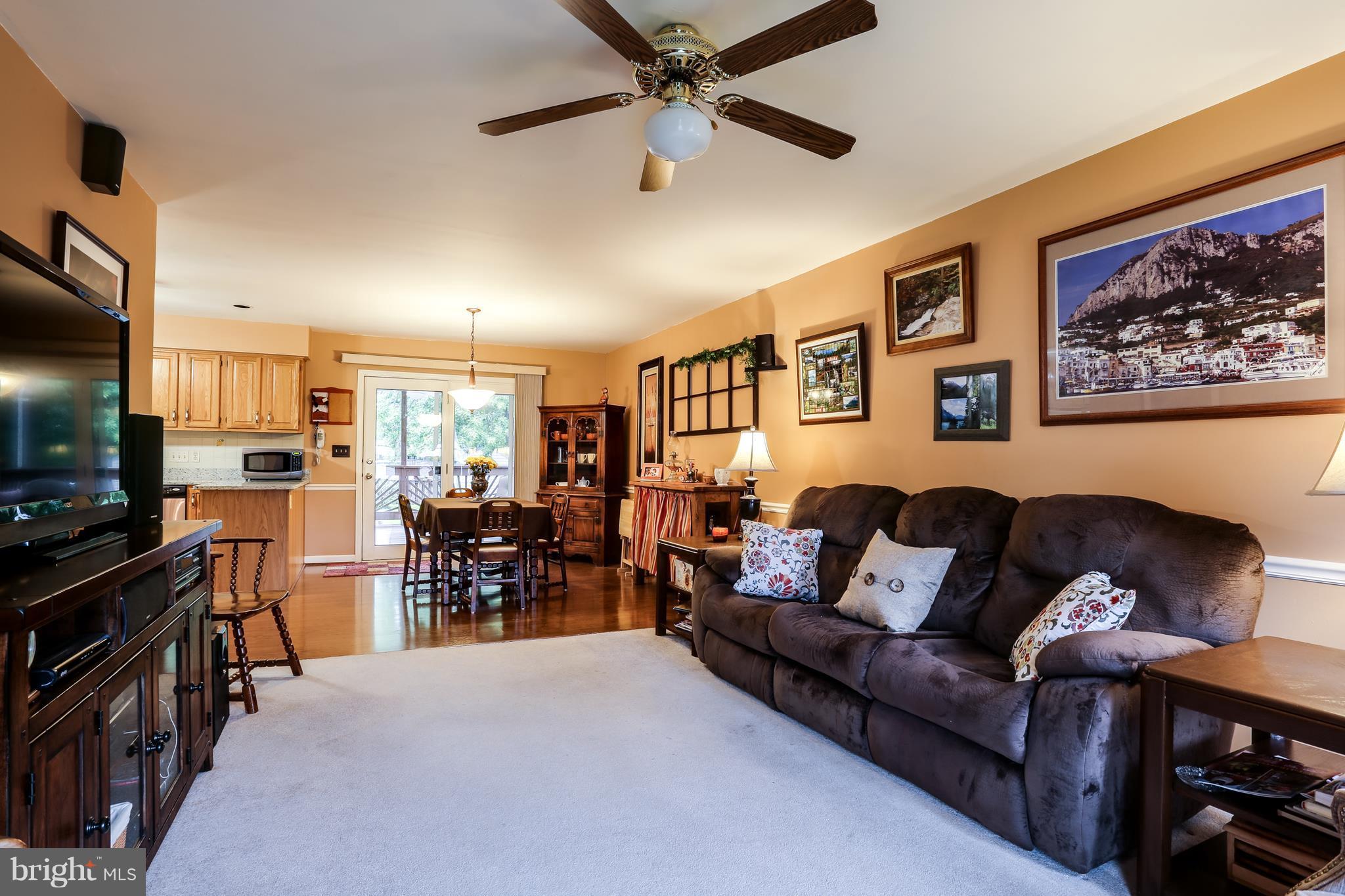 2523 Perring Woods Road Baltimore, MD 21234 - Photo 7 of 29 Family Room