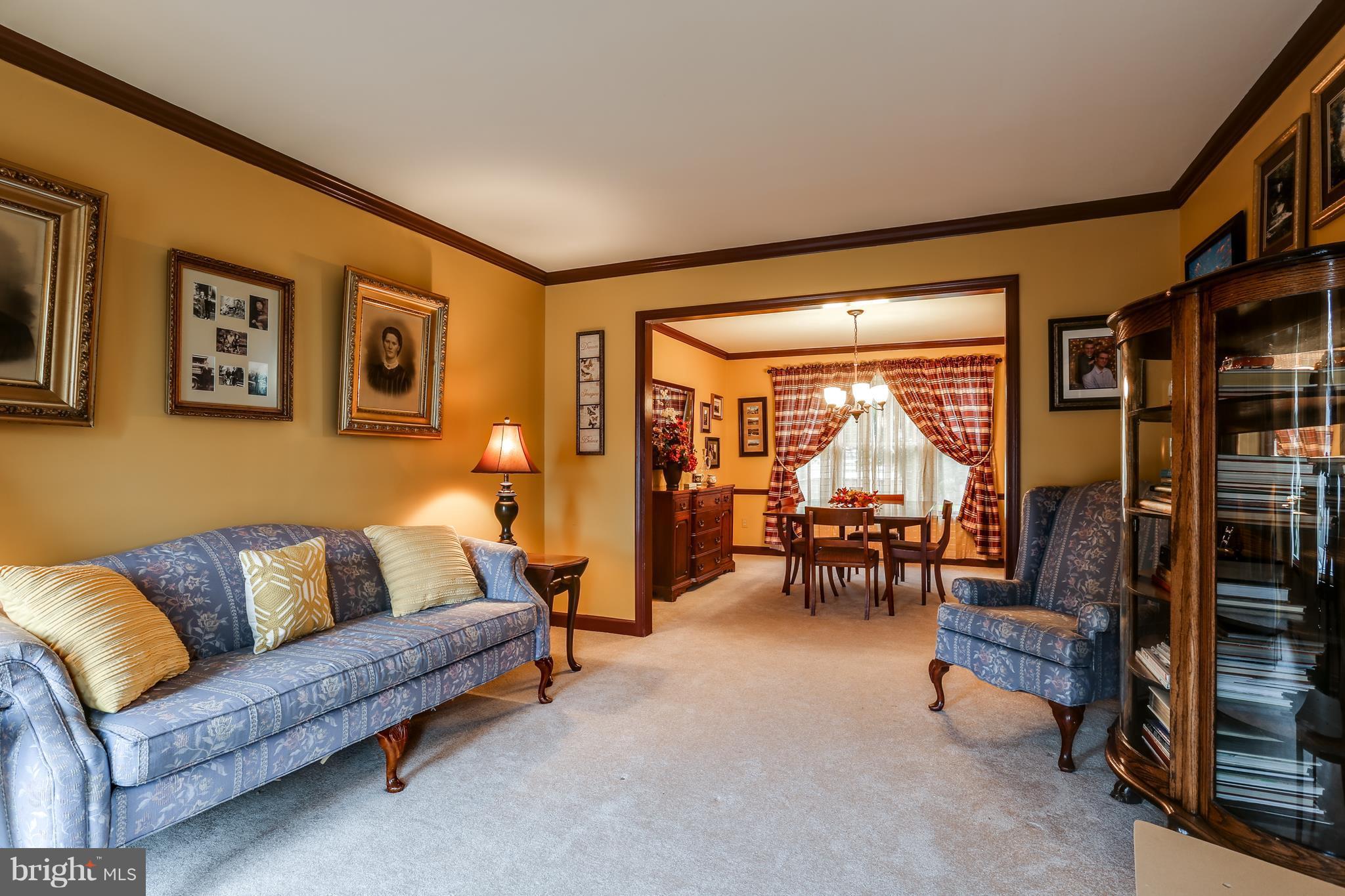 2523 Perring Woods Road Baltimore, MD 21234 - Photo 8 of 29 Living Room