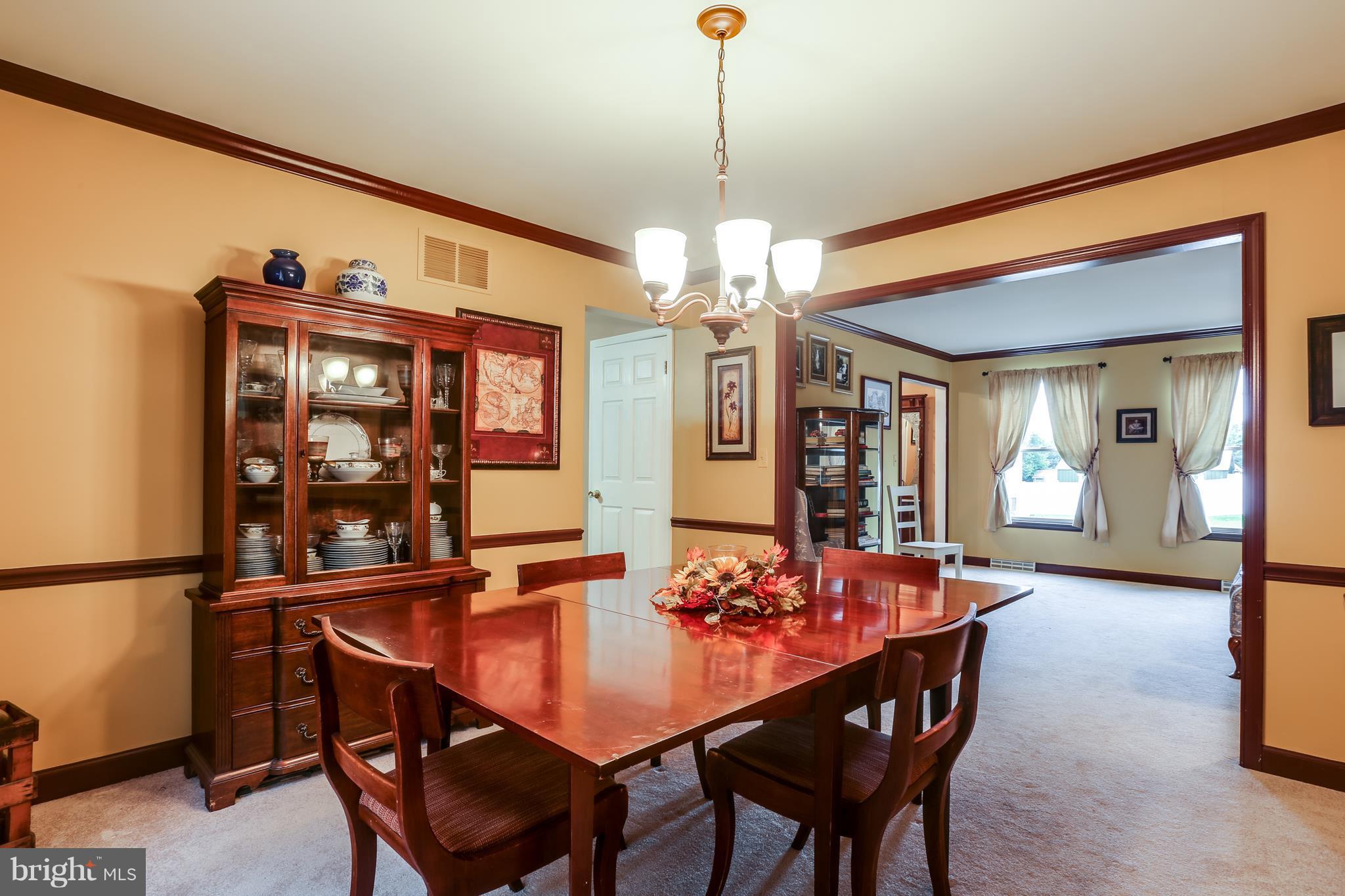 2523 Perring Woods Road Baltimore, MD 21234 - Photo 10 of 29 Dining Room
