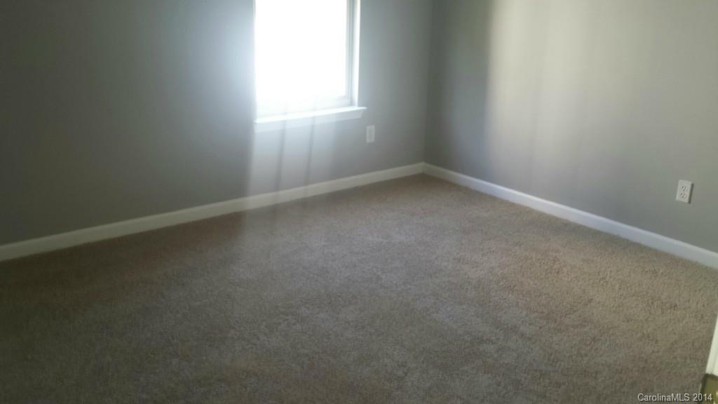 11011 Pointer Ridge Drive Charlotte, NC 28214 - Photo 10 of 16