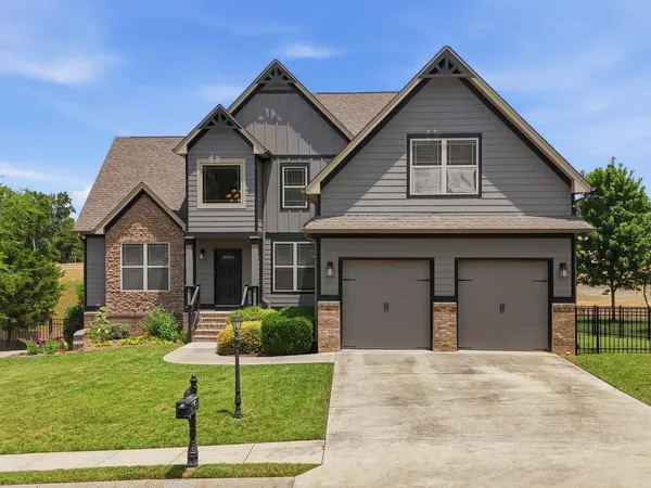 $688,900 | 7645 Peppertree Drive, Ooltewah, TN 37363