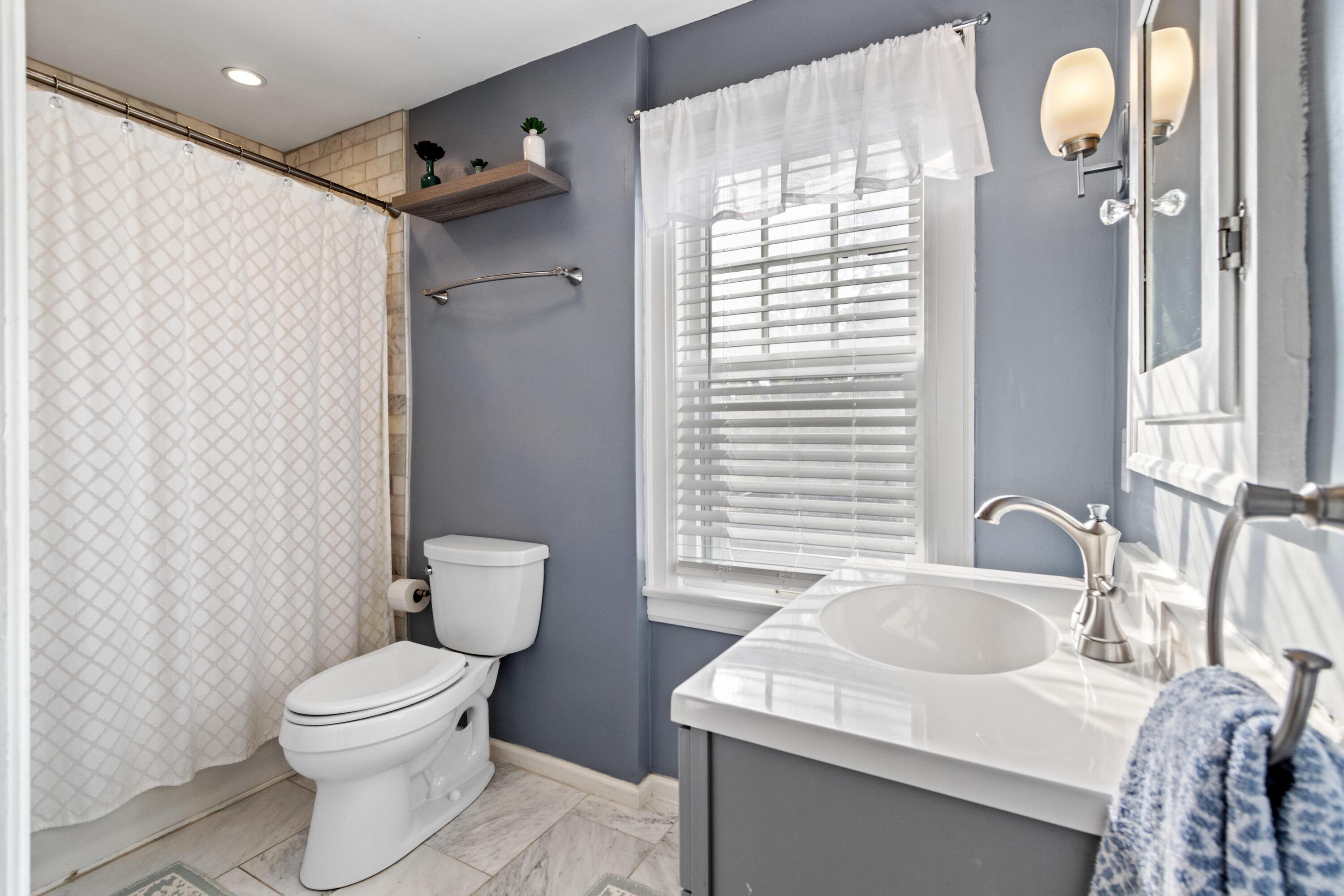 27 East Torrence Road Columbus, OH 43214 - Photo 15 of 26 27 E Torrence Road-17.jpg-FULL