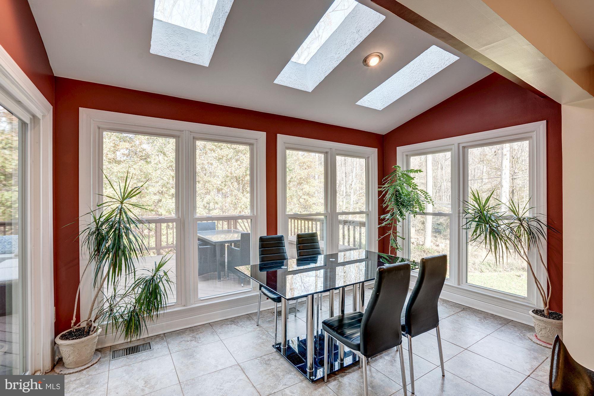 1044 Rector Lane McLean, VA 22102 - Photo 13 of 53 Breakfast Room