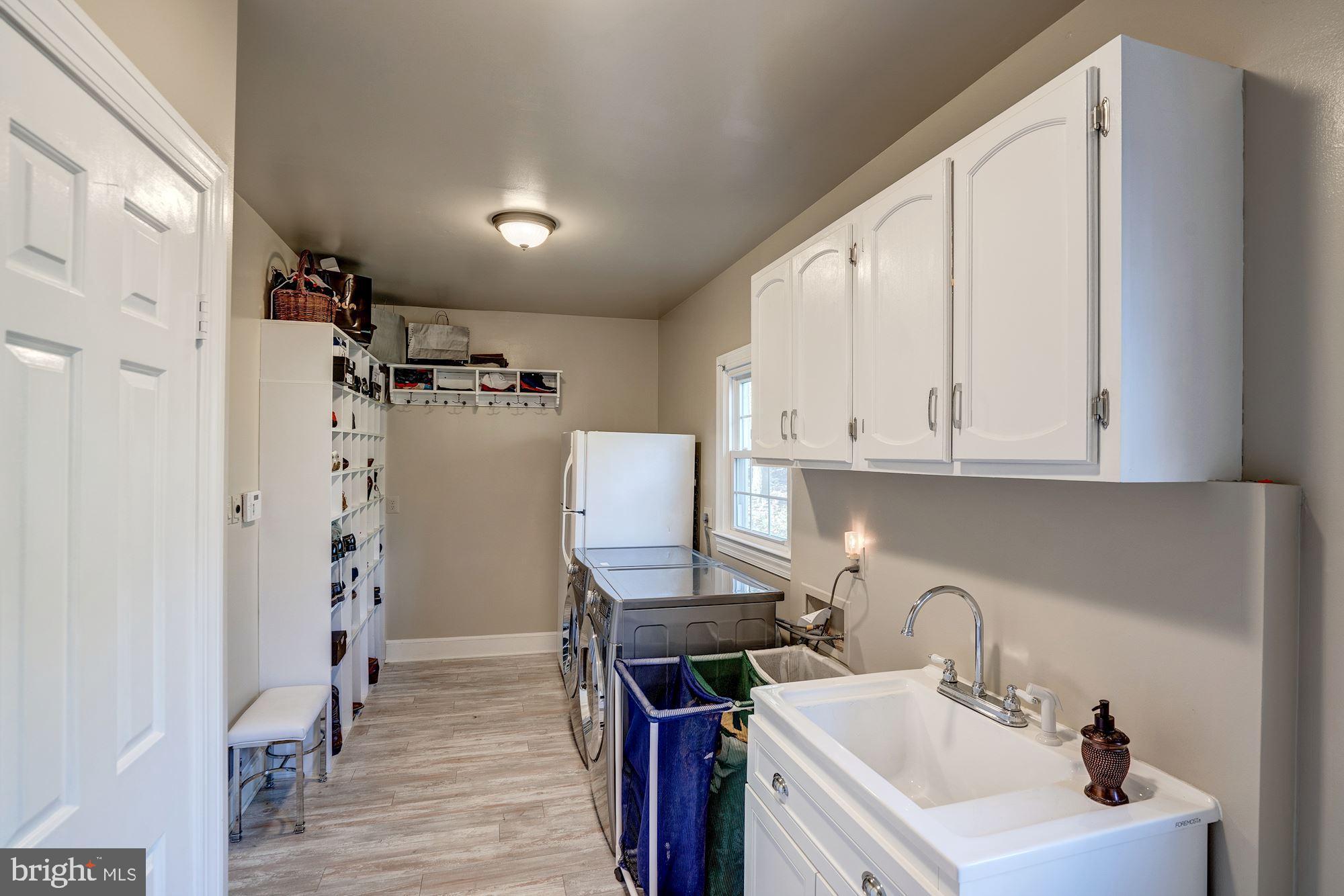 1044 Rector Lane McLean, VA 22102 - Photo 20 of 53 Laundry Room