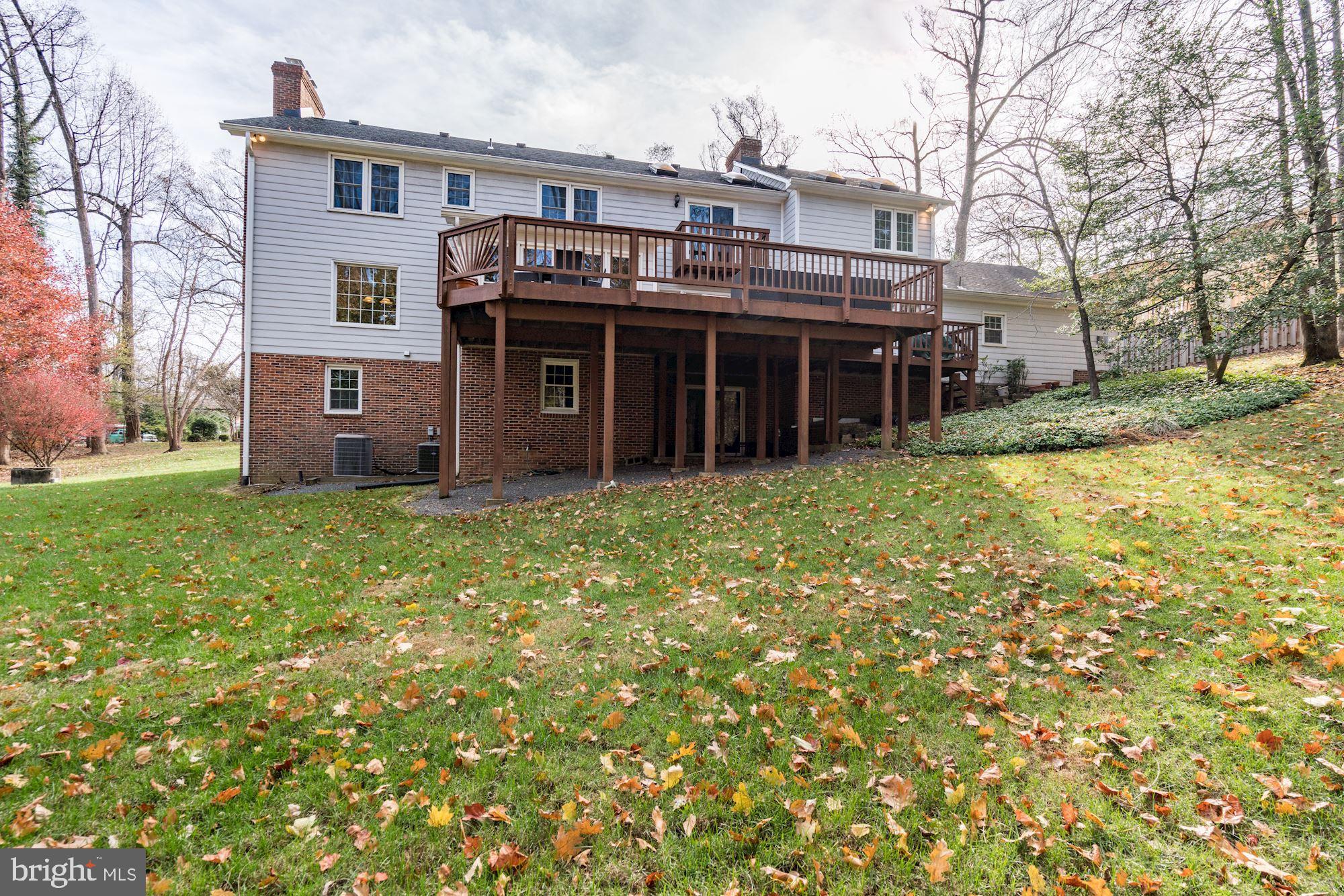 1044 Rector Lane McLean, VA 22102 - Photo 49 of 53 Exterior - Rear