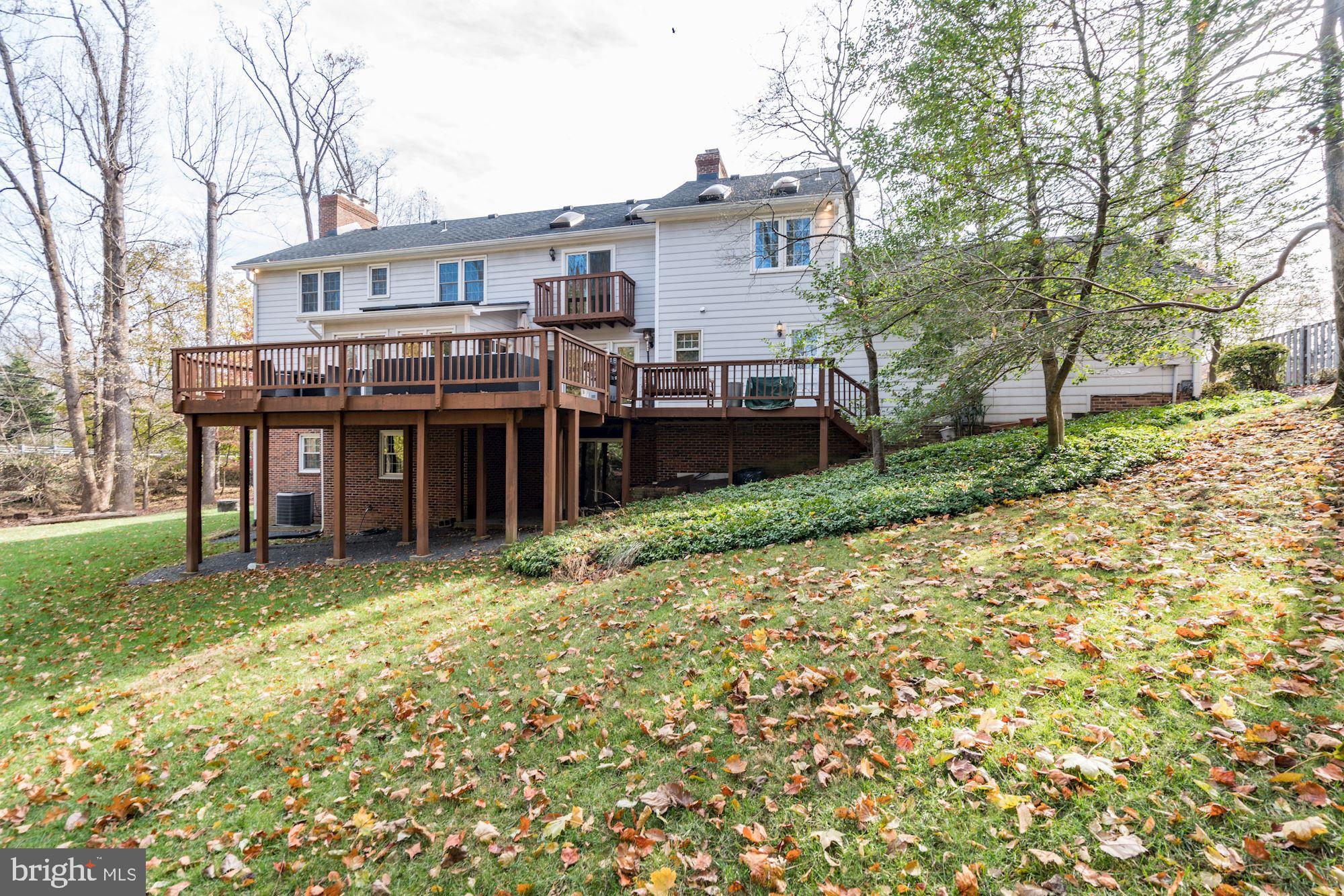 1044 Rector Lane McLean, VA 22102 - Photo 50 of 53 Exterior - Rear