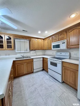$149,000 | 2005 South Madison Street, Macomb, IL 61455