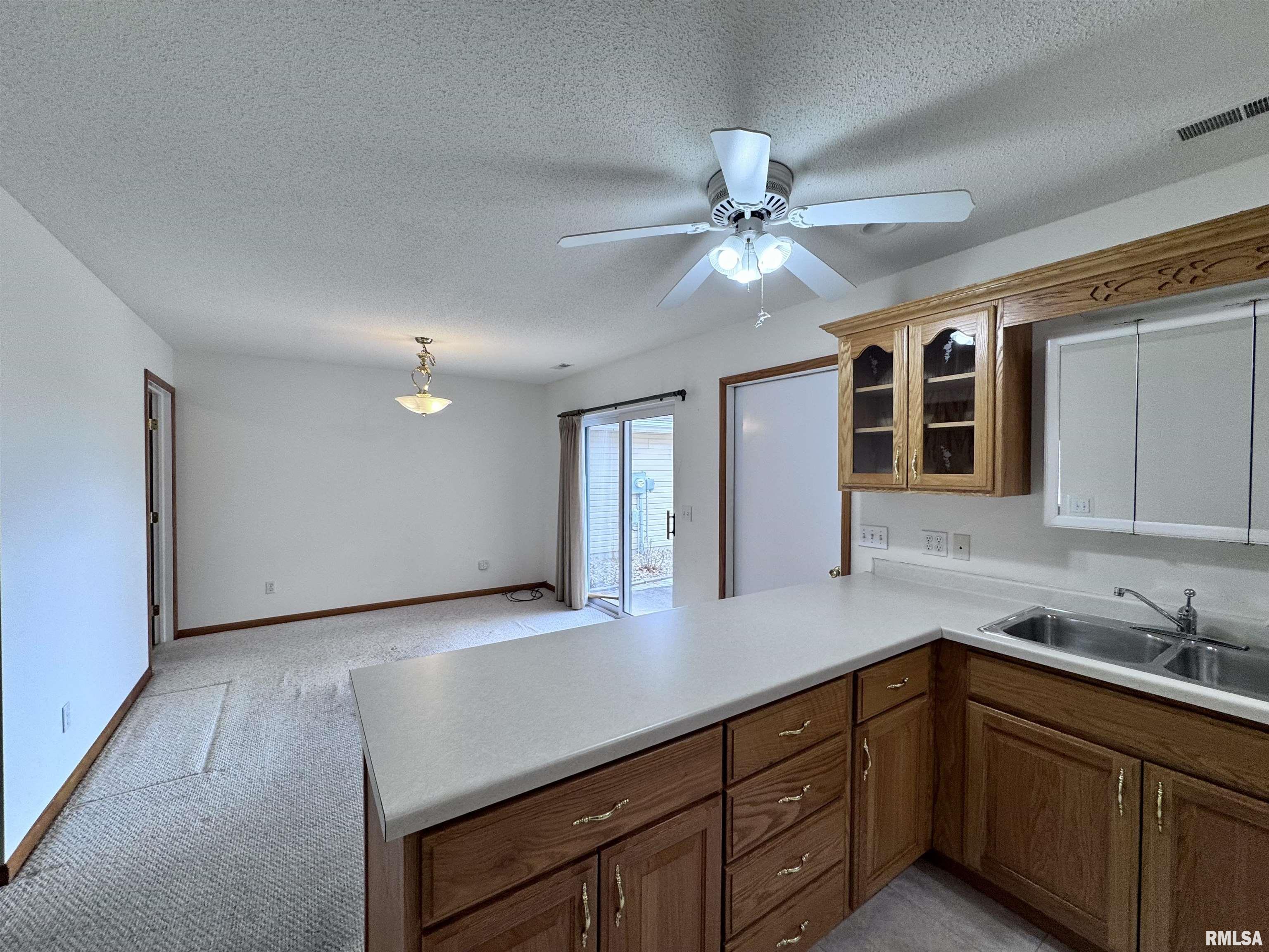 2005 South Madison Street Macomb, IL 61455 - Photo 13 of 24