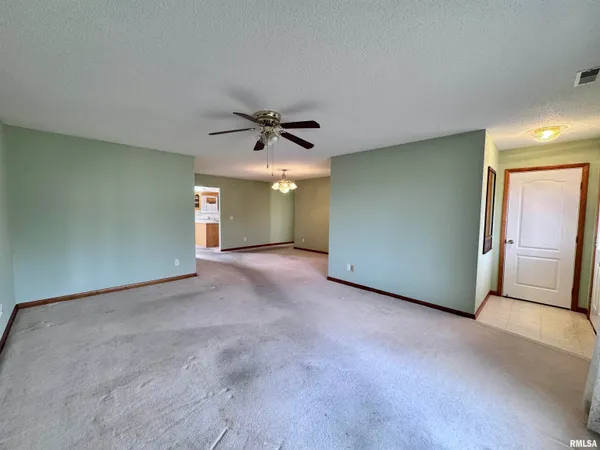 $149,000 | 2005 South Madison Street, Macomb, IL 61455