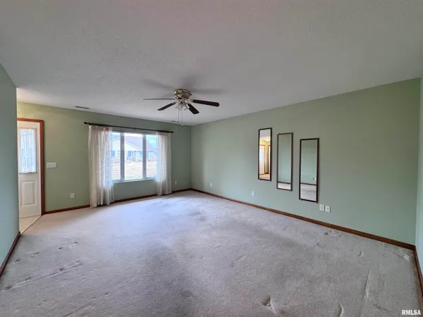 $149,000 | 2005 South Madison Street, Macomb, IL 61455