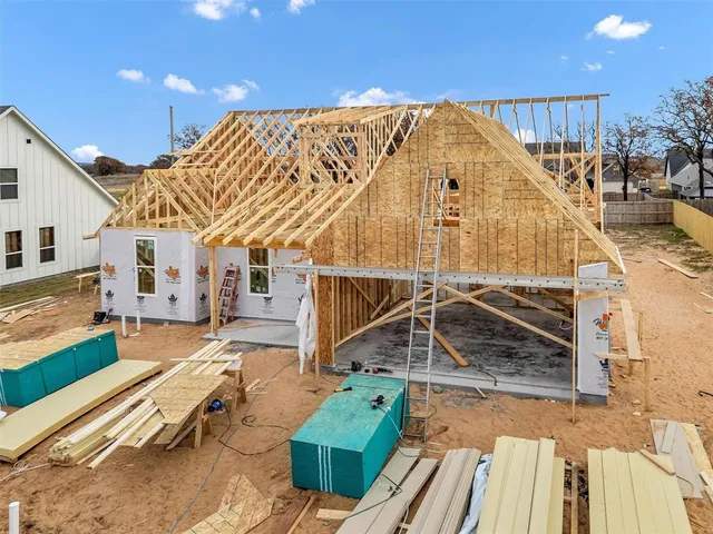 a view of a house with a outdoor space