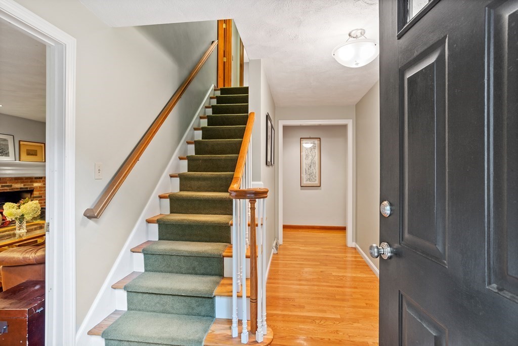 6 Maillet Drive Acton, MA 01720 - Photo 3 of 29