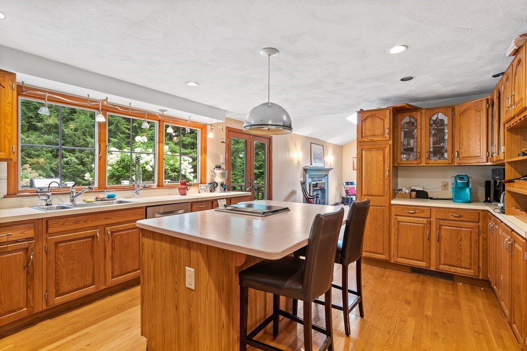 6 Maillet Drive Acton, MA 01720 - Photo 6 of 29