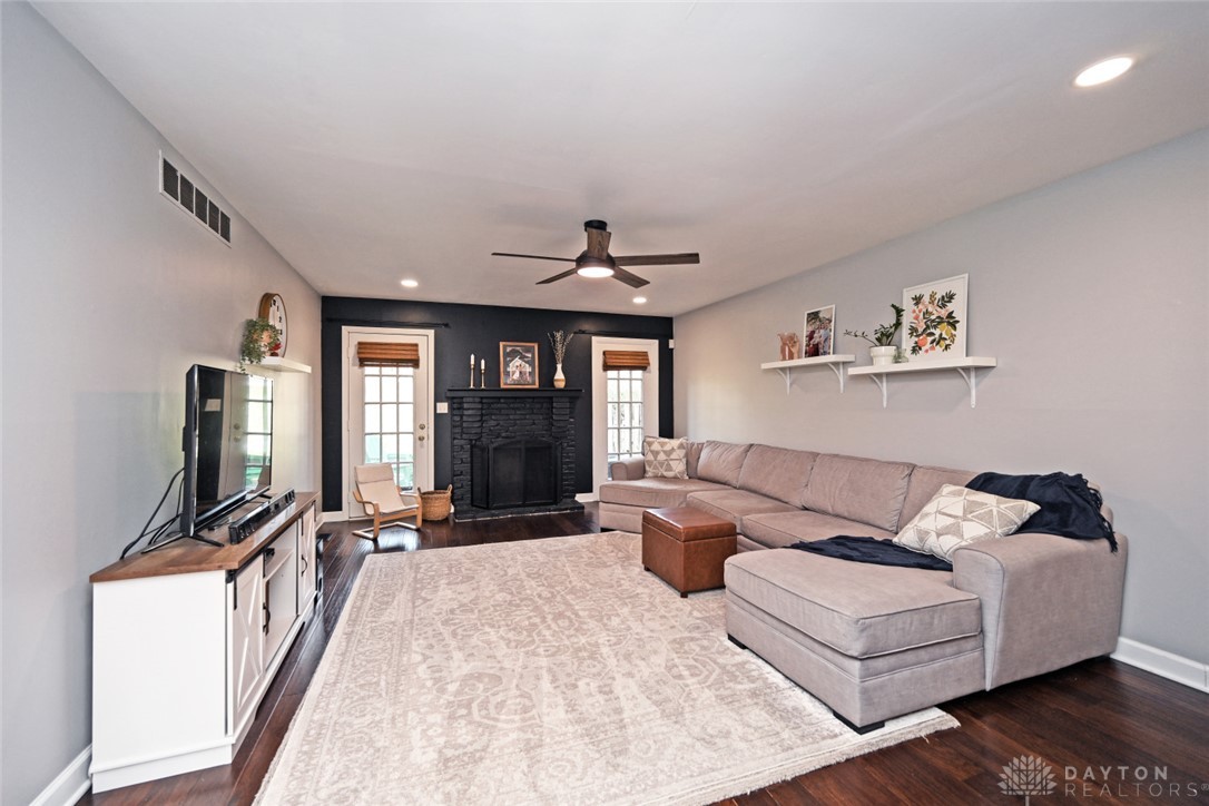 28 Nicholson Court, Unit 9 Dayton, OH 45459 - Photo 8 of 48
