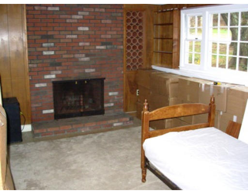 186 Wright Road Concord, MA 01742 - Photo 8 of 12 Gallery Image 8