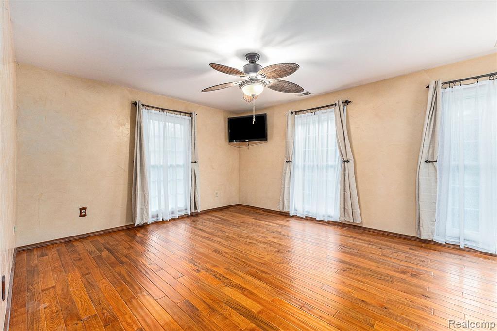 33460 24 Mile Road Chesterfield, MI 48047 - Photo 9 of 25