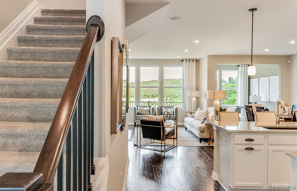 658 Peppermint Drive Rochester Hills, MI 48307 - Photo 5 of 9