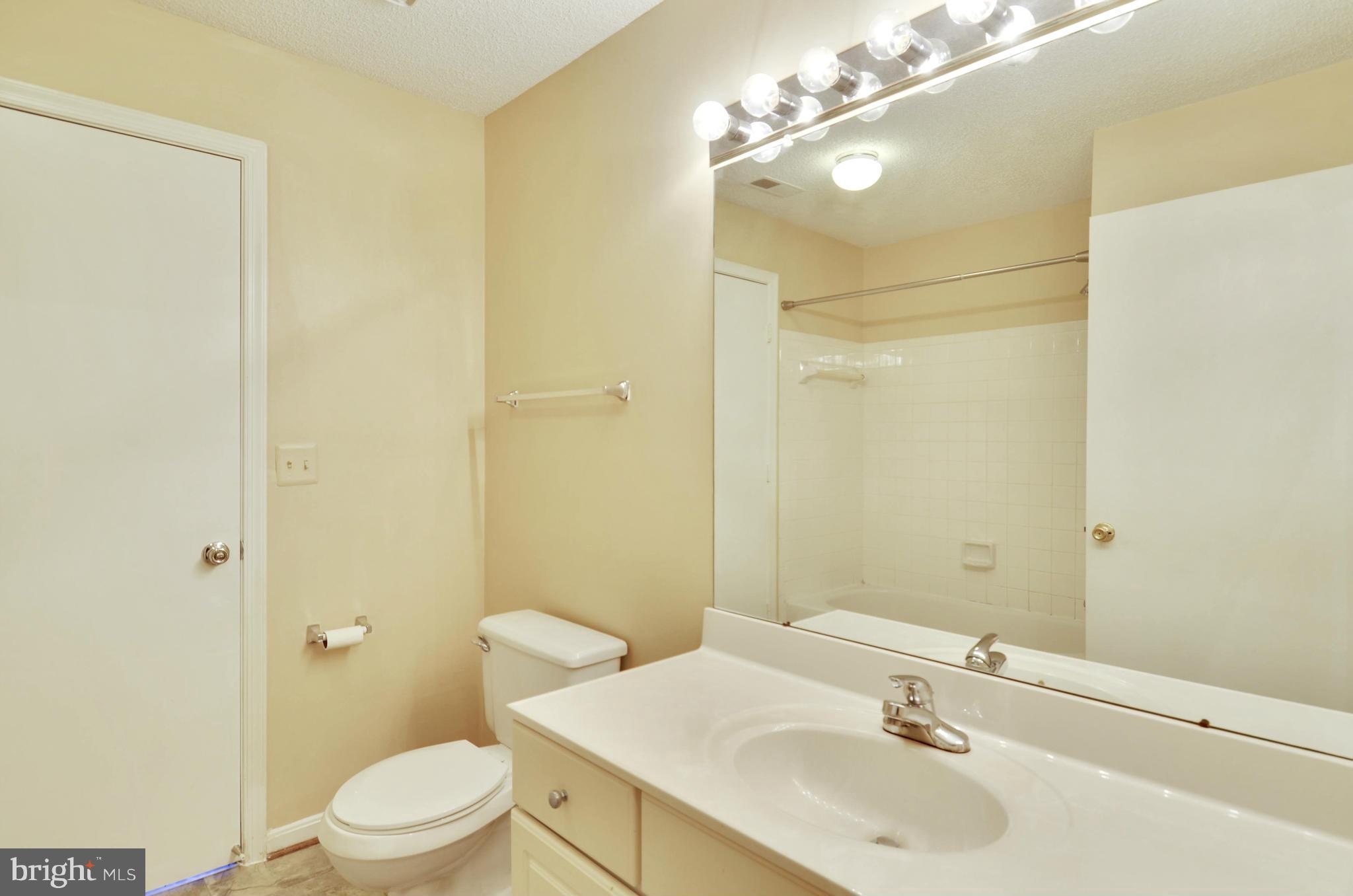 12907 Churchill Ridge Circle, Unit 86 Germantown, MD 20874 - Photo 11 of 29 Master Bathroom