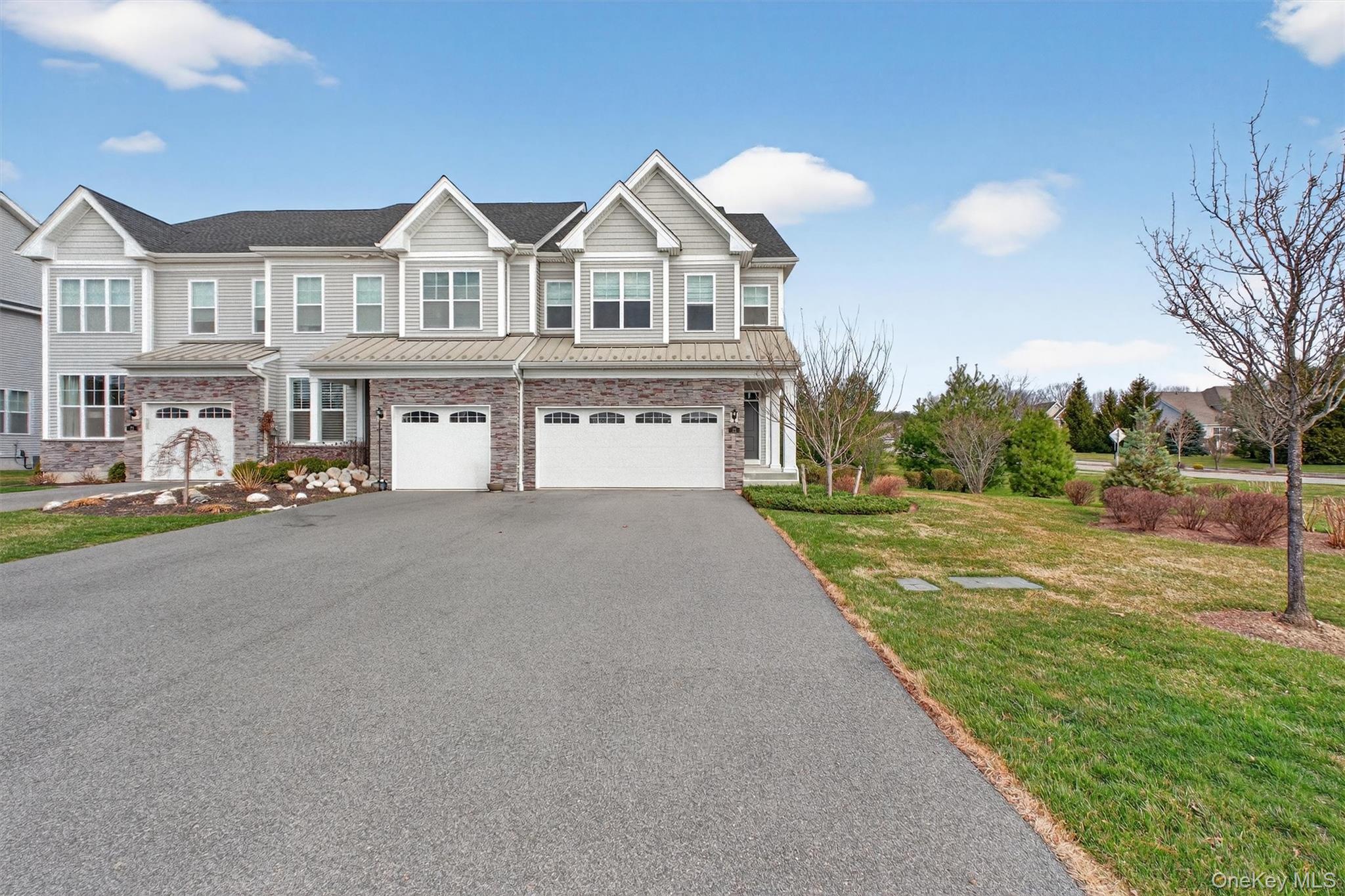 25 Hoffman Road Hopewell Junction, NY 12533 - Photo 1 of 35 a front view of a house with a yard
