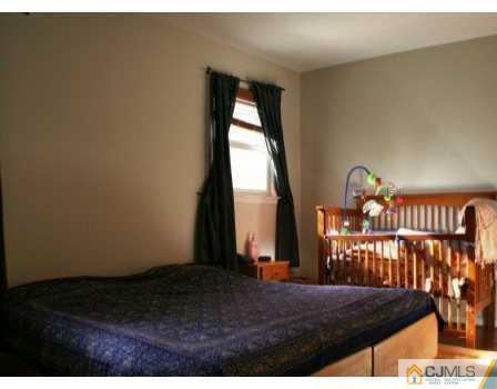 23 Huntington Road Edison, NJ 08820 - Photo 4 of 8