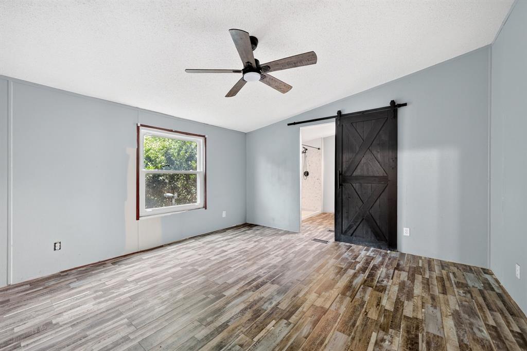 929 West Sterrett Road Waxahachie, TX 75167 - Photo 20 of 40