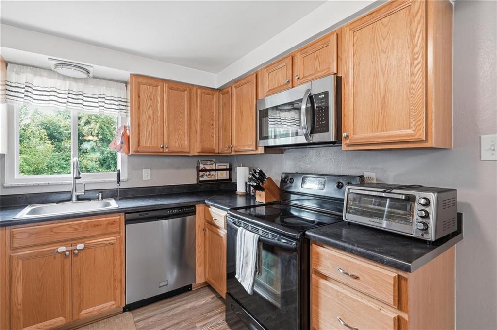 1251 Sunnybrook Road Washington, PA 15301 - Photo 14 of 31