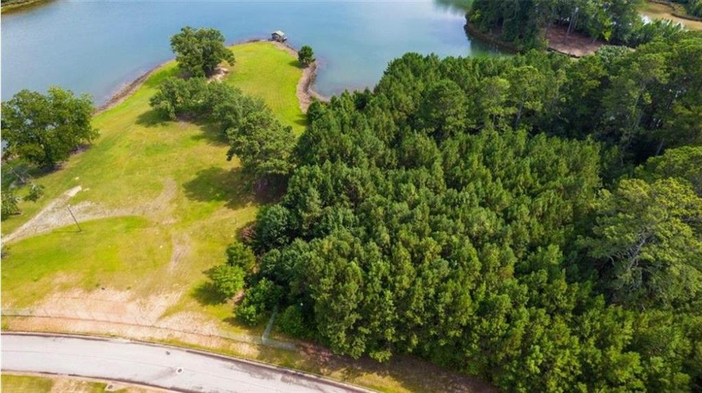 722 Giverny Boulevard Fairburn, GA 30213 - Photo 2 of 8 a view of a garden