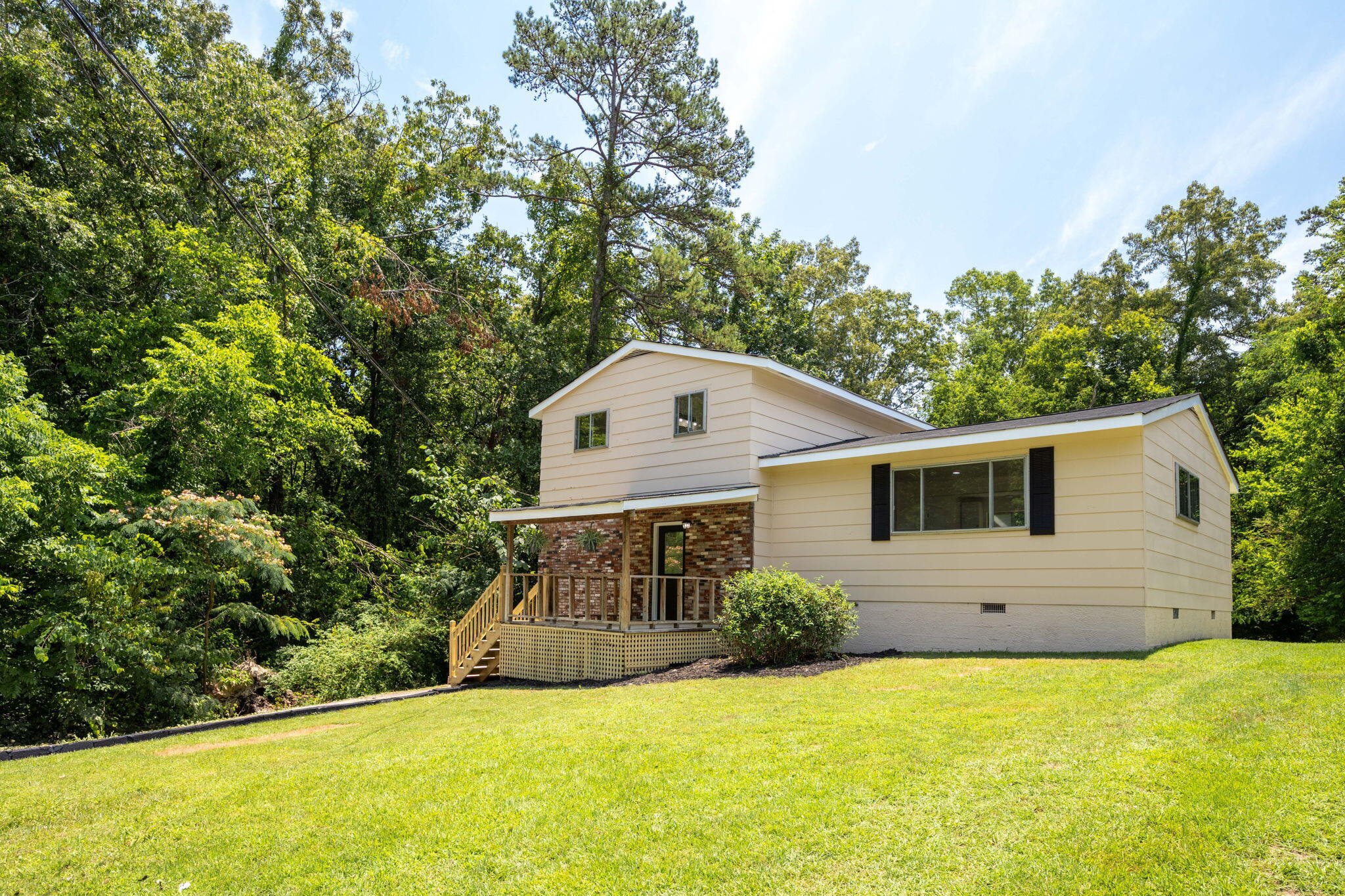 137 North Hidden Valley Road Rossville, GA 30741 - Photo 2 of 30 3-web-or-mls-DSC_5456
