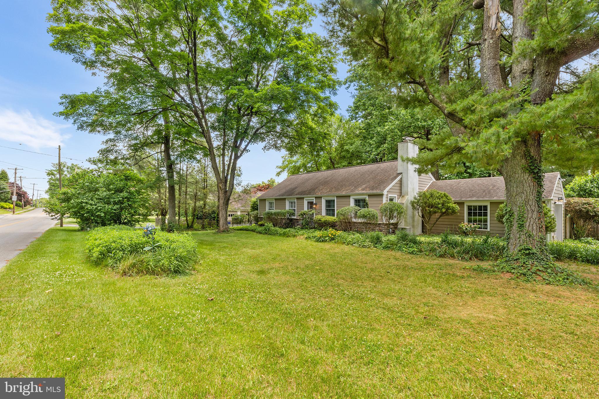 414 West Valley Road Wayne, PA 19087 - Photo 2 of 28