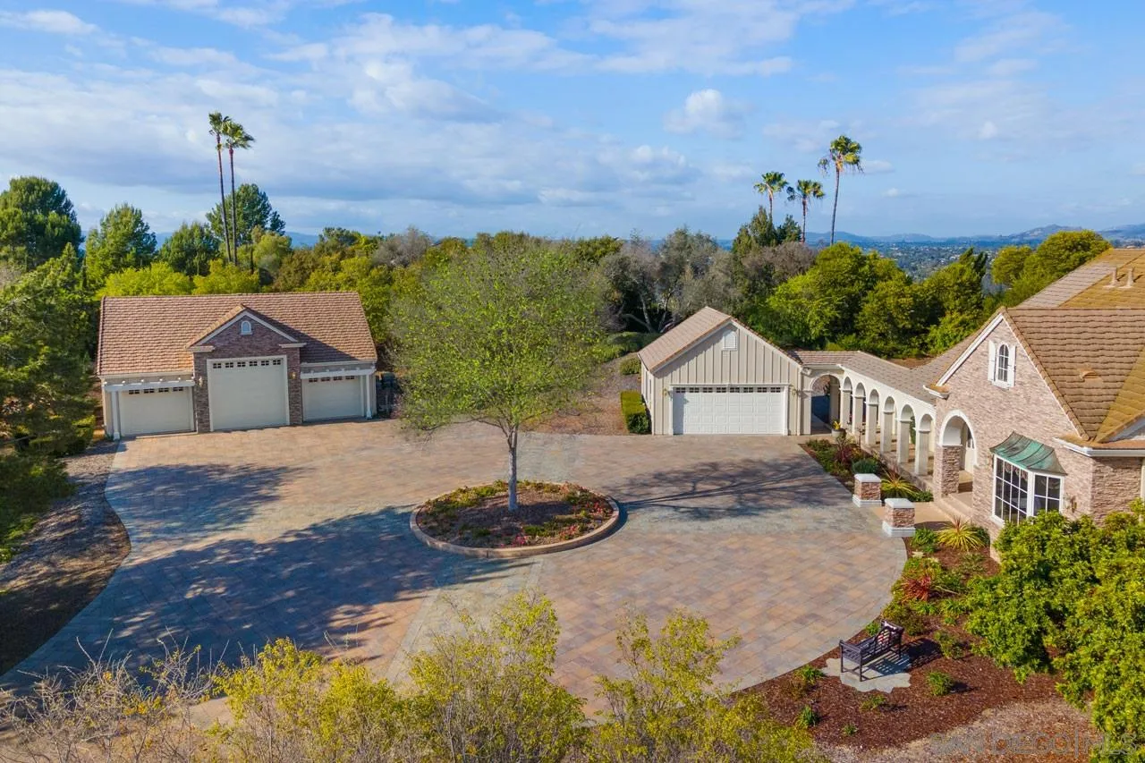8 Rollingview Lane Fallbrook, CA 92028 - Photo 5 of 51 a house view with a garden