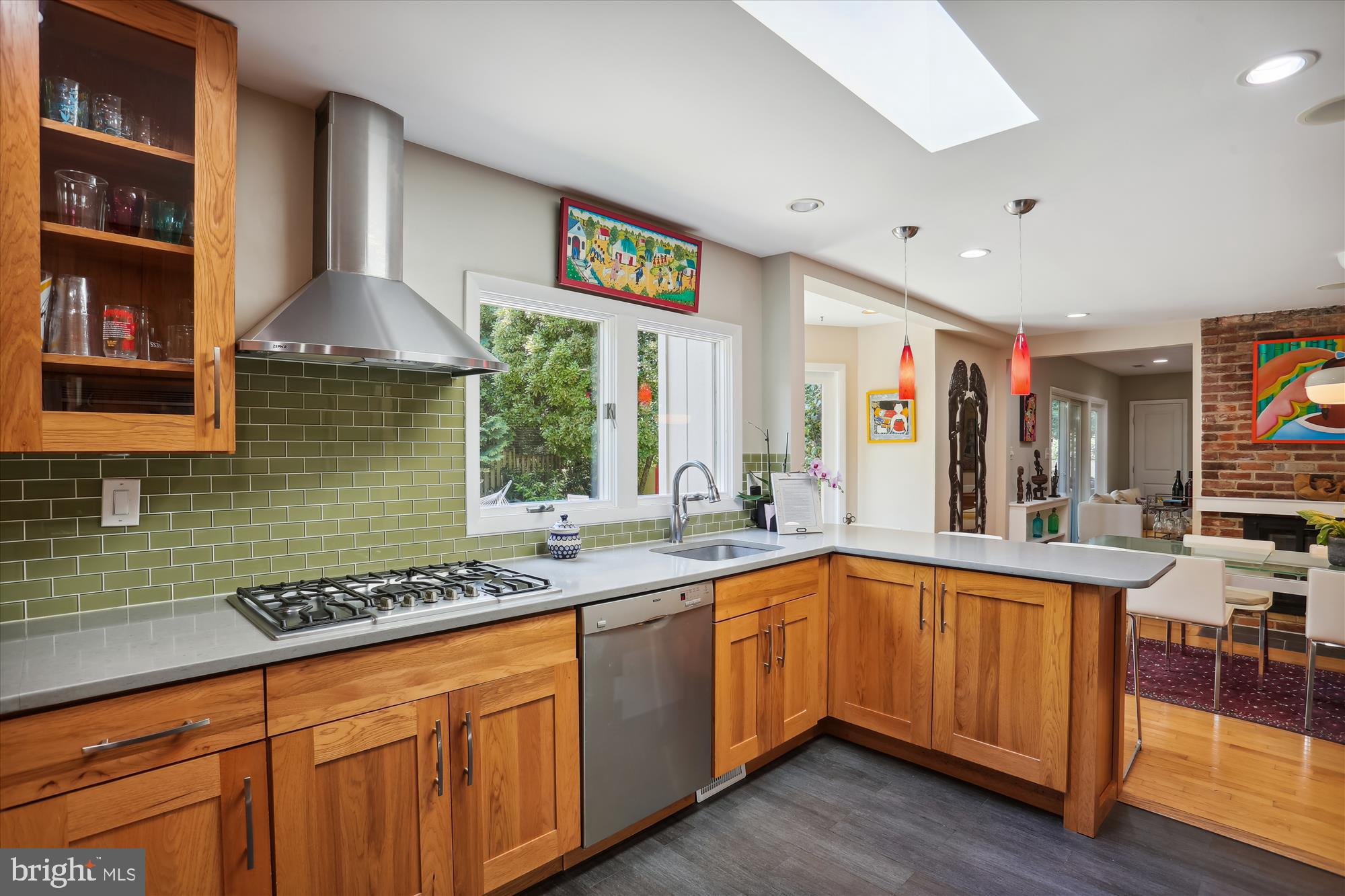 6521 East Halbert Road Bethesda, MD 20817 - Photo 4 of 52 Gorgeous Renovated Kitchen