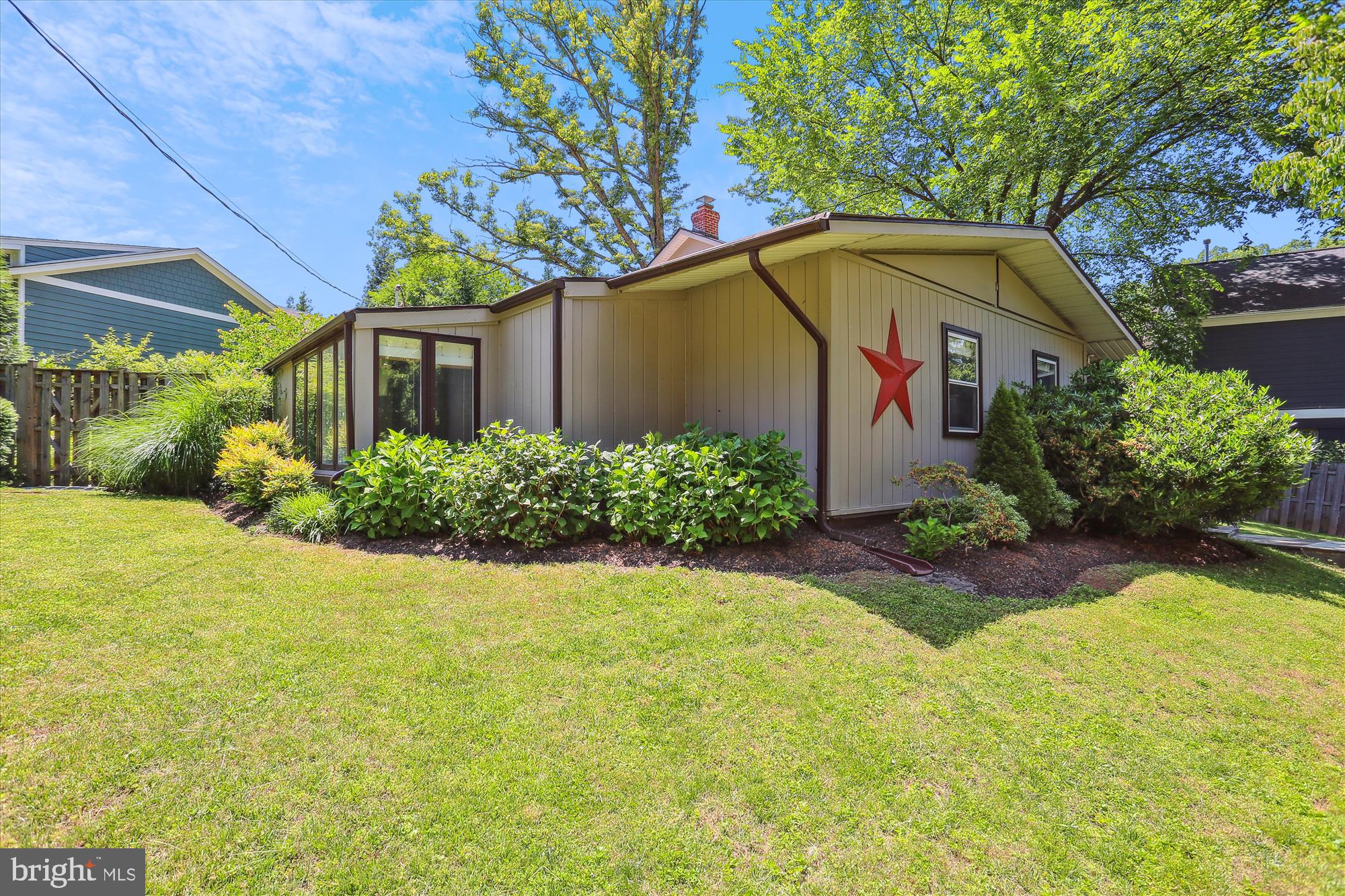 6521 East Halbert Road Bethesda, MD 20817 - Photo 42 of 52 Exterior Side