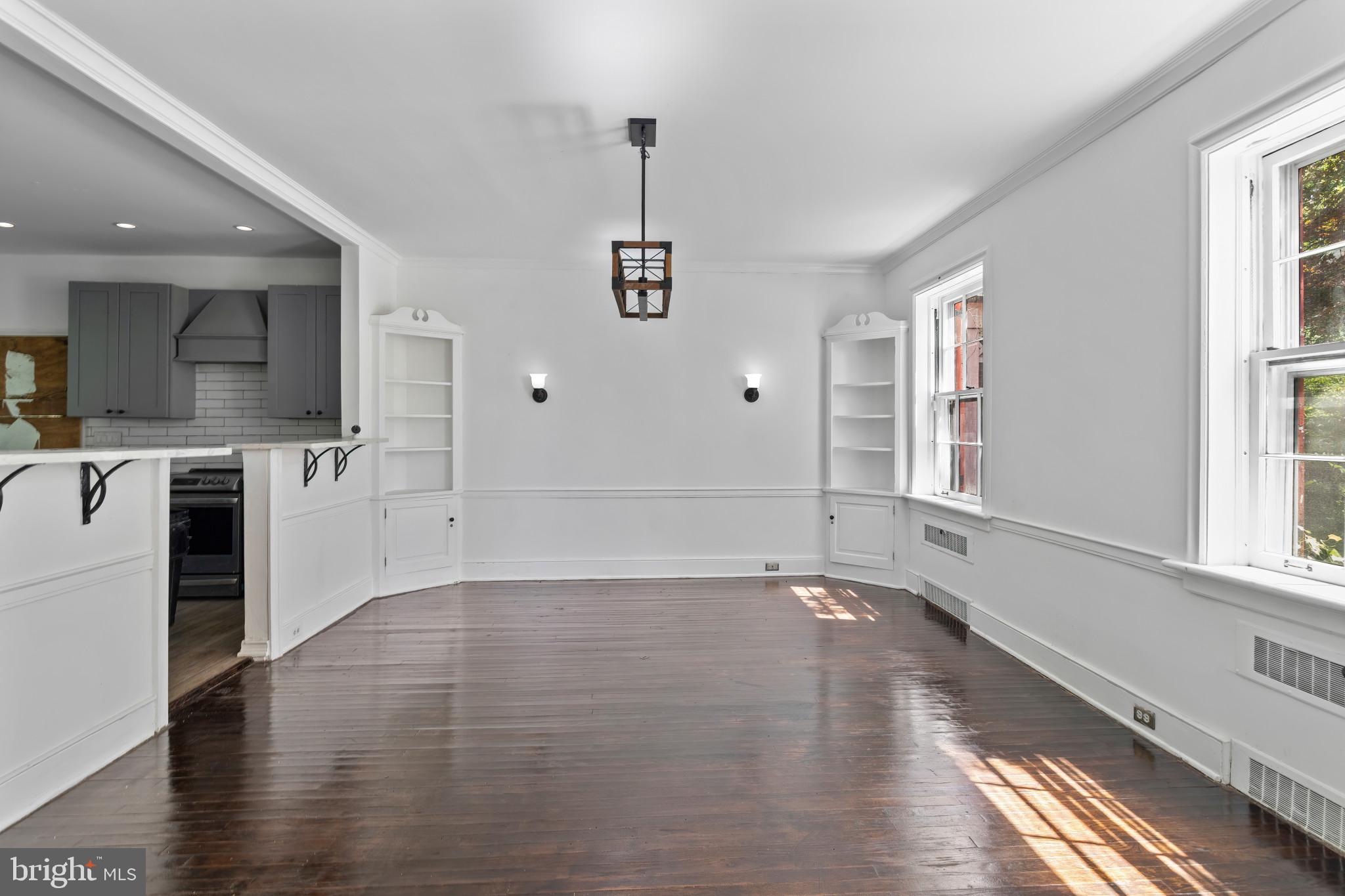 2316 Midland Road Harrisburg, PA 17104 - Photo 3 of 50