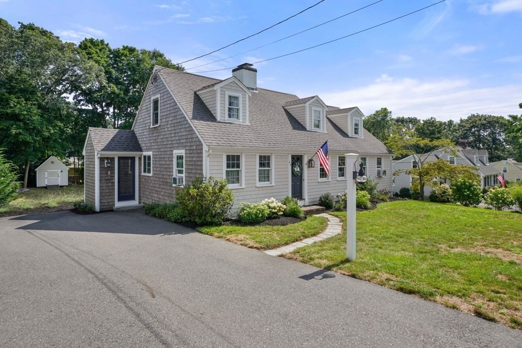 45 Bay Road Duxbury, MA 02332 - Photo 2 of 42 Gallery Image 2