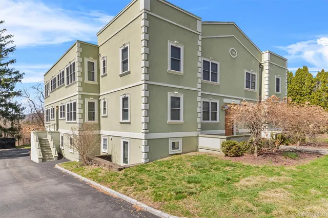 $2,400 | 142 Bannon Avenue, Unit 3, Buchanan, NY 10511