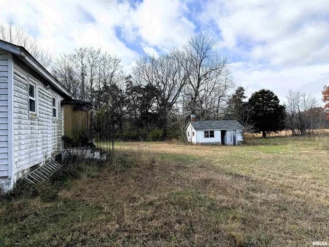 $375,000 | 12084 900N, Bath, IL 62617