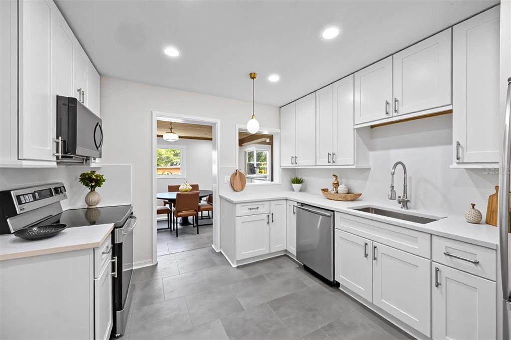 805 Nottingham Street Orlando, FL 32803 - Photo 3 of 18